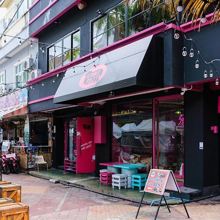 Хостел Slumber Surf Phuket Kata Екстер'єр фото