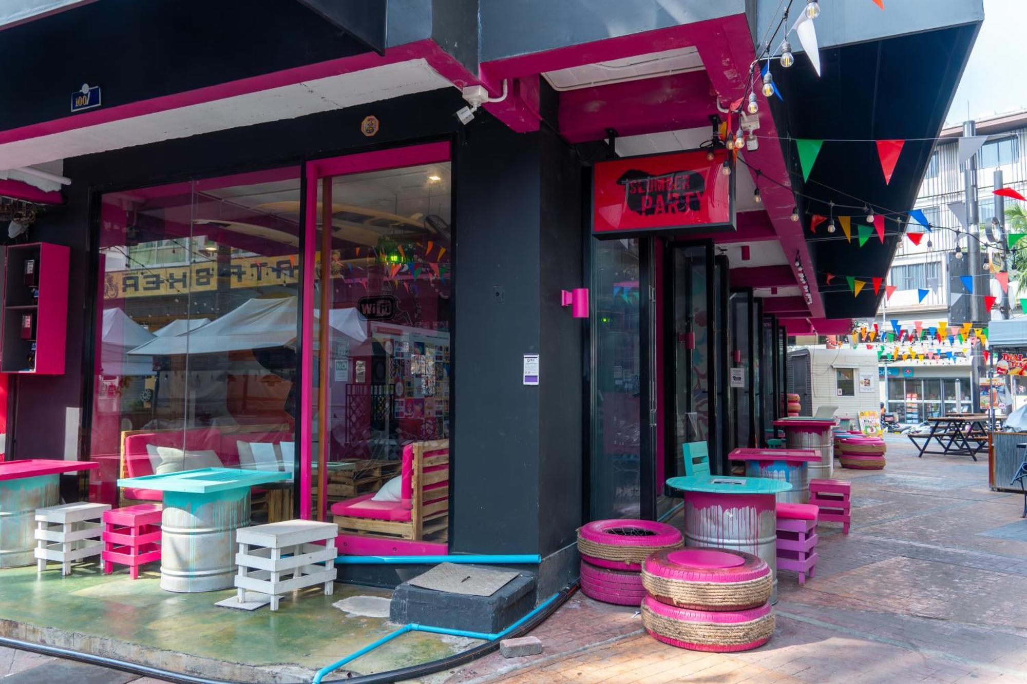 Хостел Slumber Surf Phuket Kata Екстер'єр фото